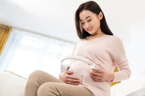 孕妇的家庭生活图片