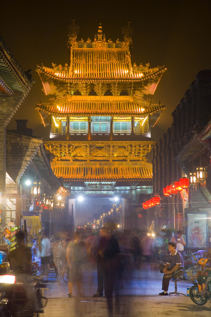 山西平遥古城夜景图片