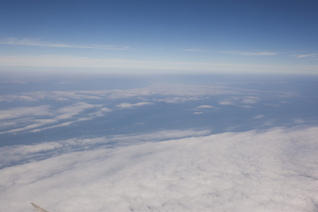 从飞机上看天空