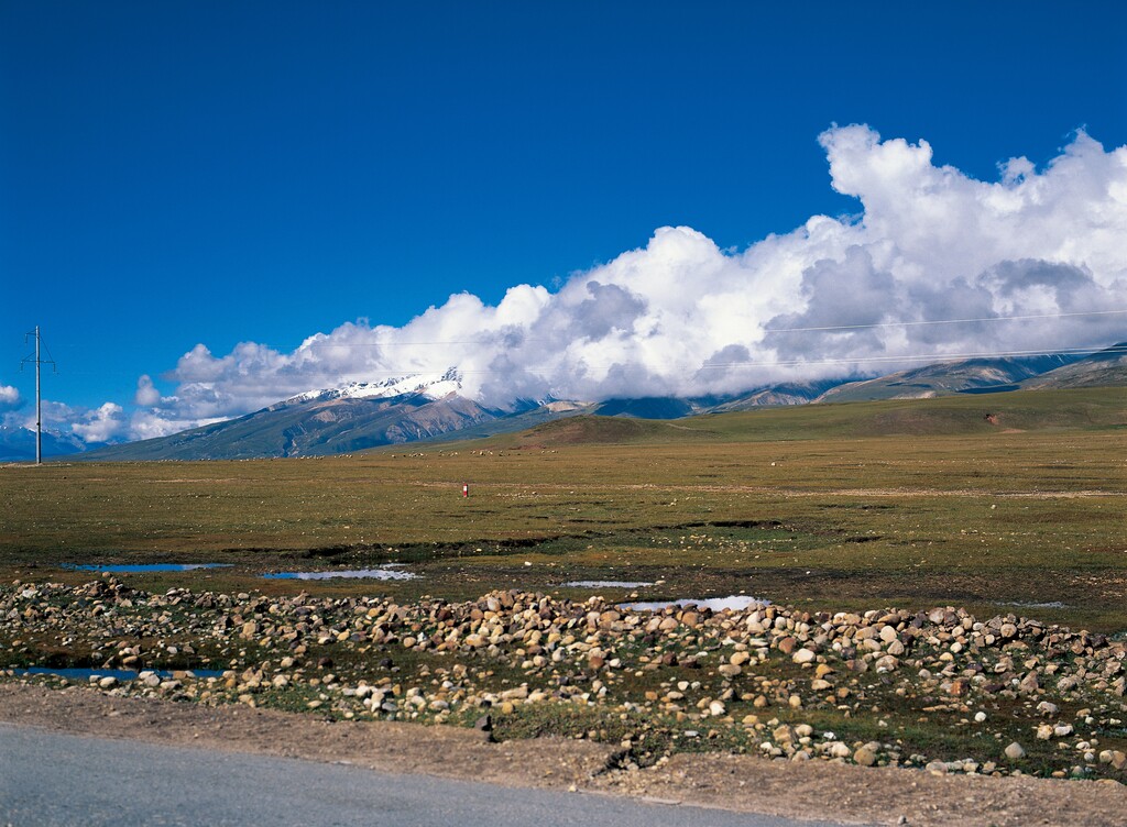 西藏念青唐古拉山青藏公路图片