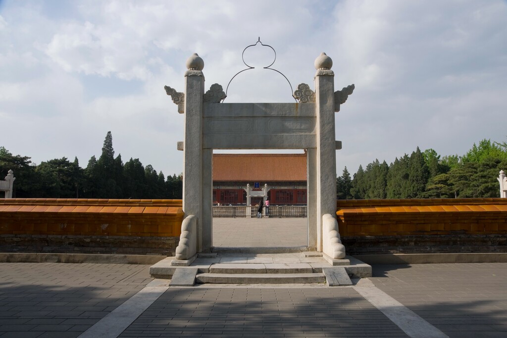 北京中山公园内中山堂图片