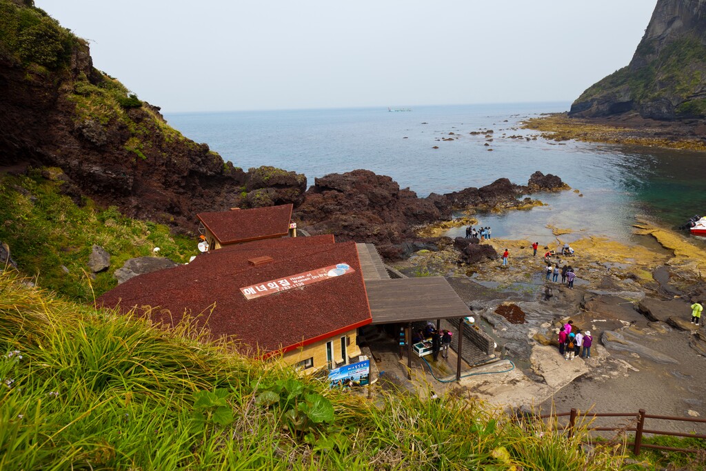 韩国济州岛成山日出峰图片