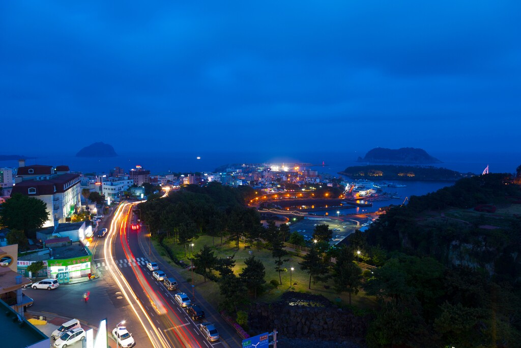 韩国济州岛西归浦晚景图片