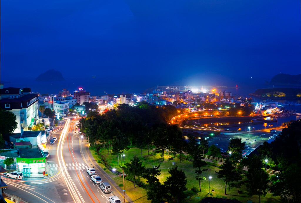 韩国济州岛西归浦市夜景图片