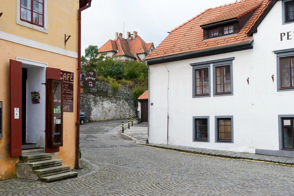 捷克克鲁娒洛夫老城(Krumlov)中心广场附近