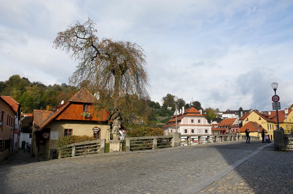 捷克克鲁娒洛夫老城(Krumlov)中心广场附近图片