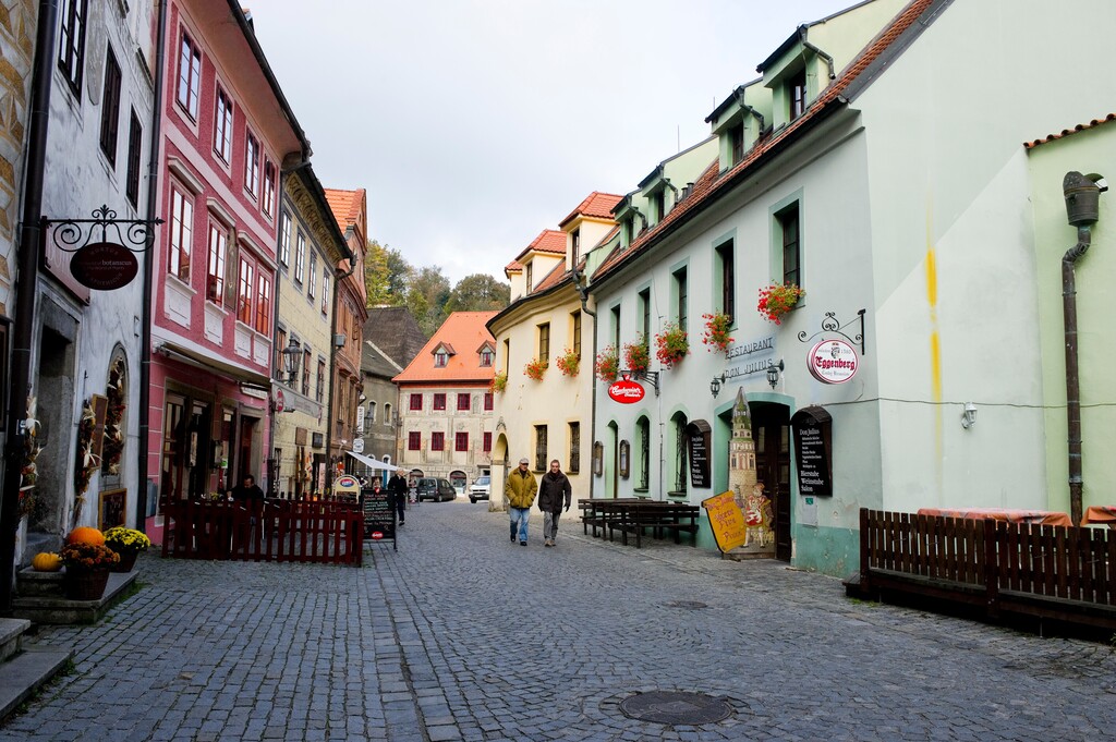 捷克克鲁娒洛夫老城(Krumlov)中心广场附近图片