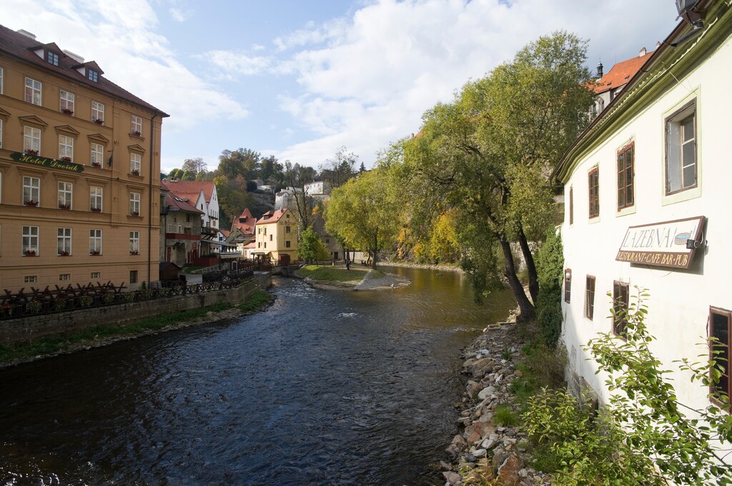 捷克克鲁娒洛夫老城(Krumlov) 伏尔塔瓦河图片