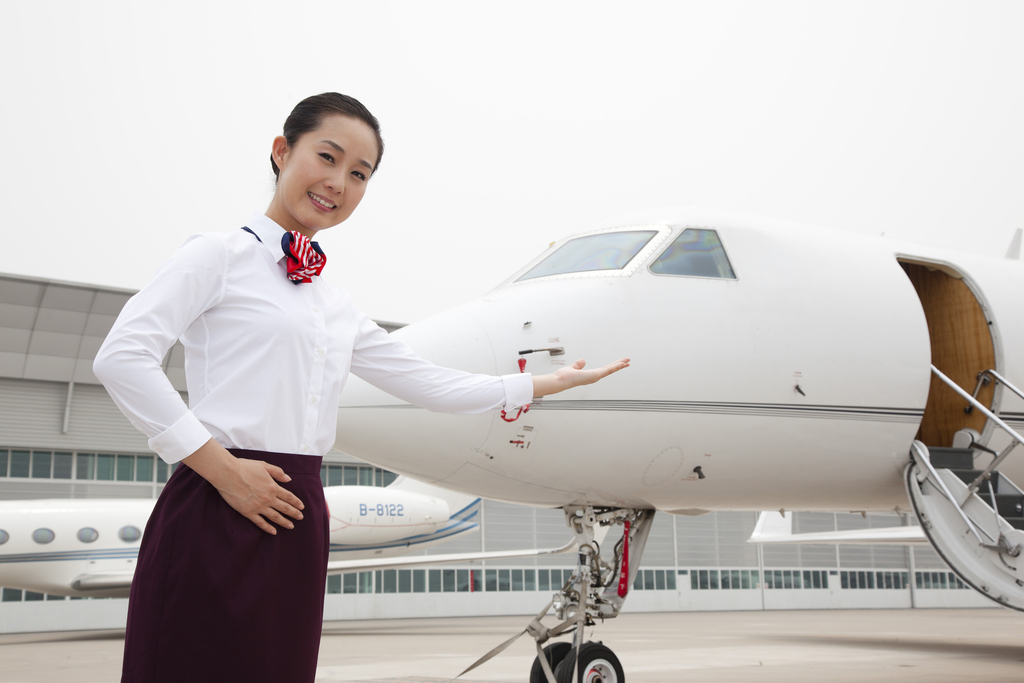 空姐和私人飞机图片