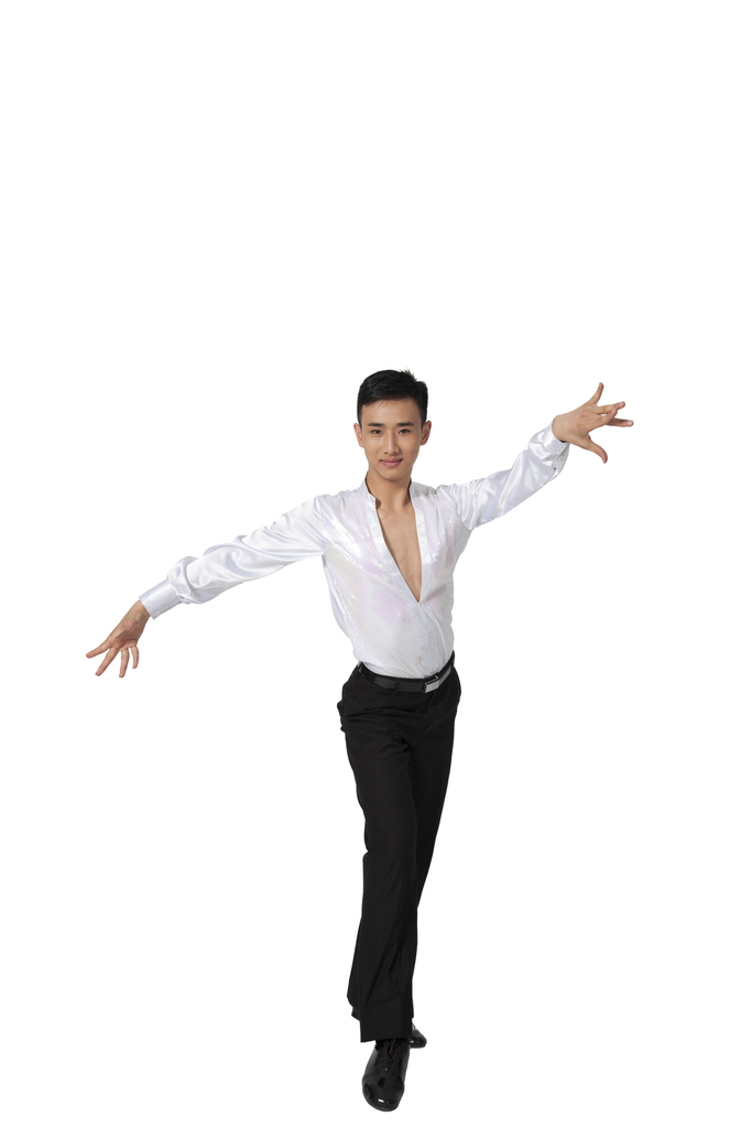 棚拍年轻男演员跳国标舞图片