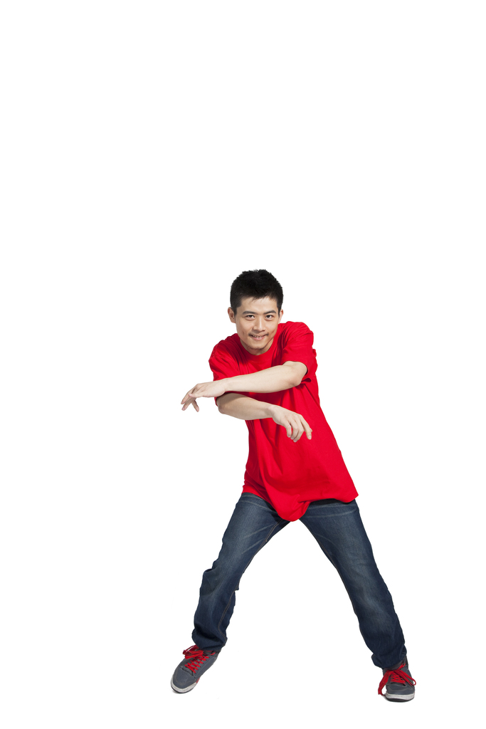 棚拍年轻男人跳街舞