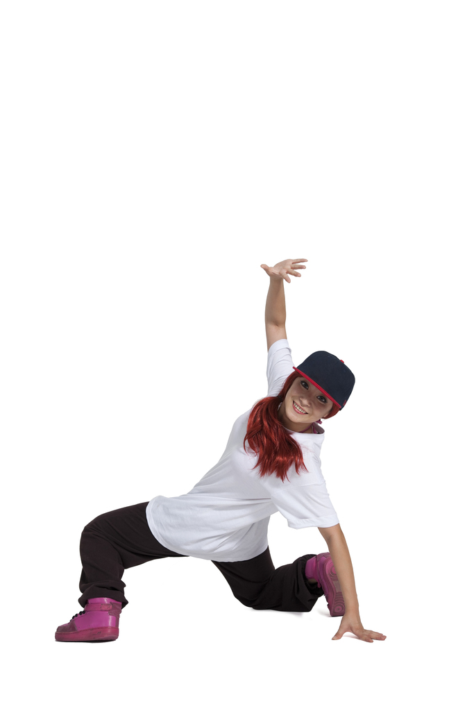 棚拍年轻女人跳街舞