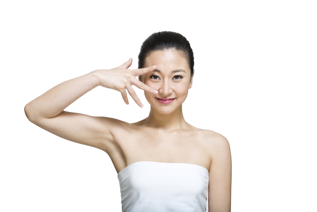 棚拍年轻女人美容图片