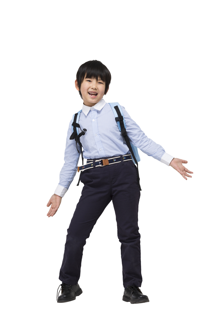 小学生背着书包