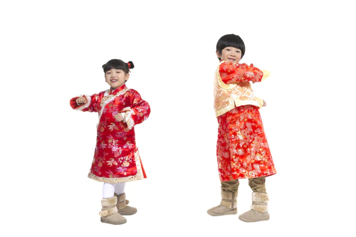 棚拍中国新年唐装儿童玩耍图片