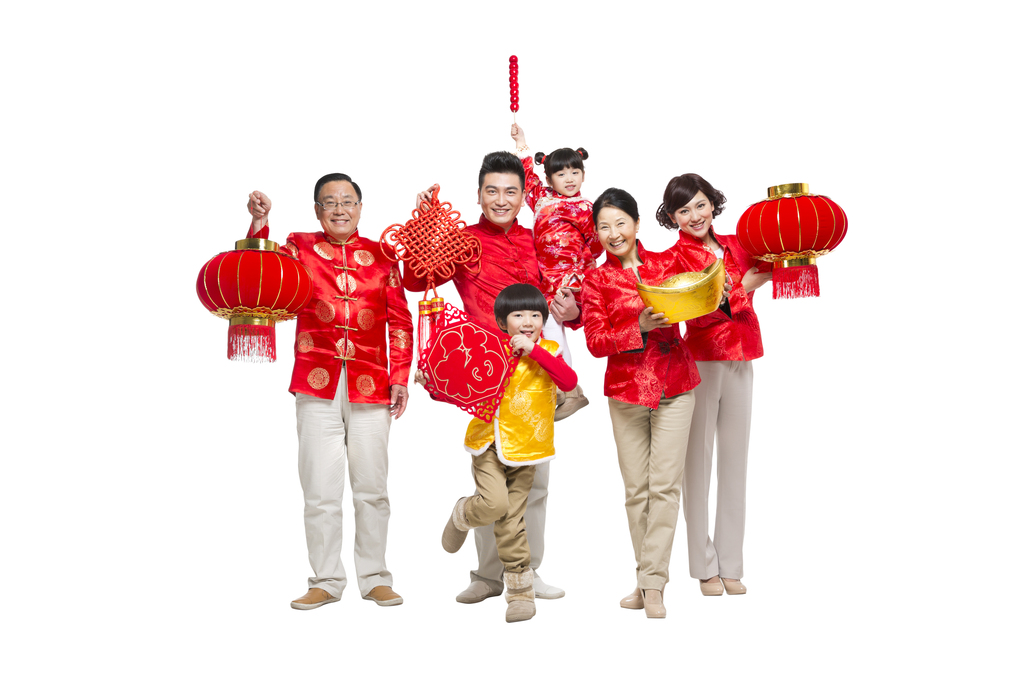 棚拍中国新年快乐的唐装家庭图片