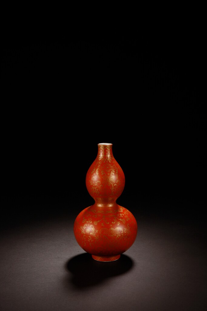 红釉描金葫芦瓶