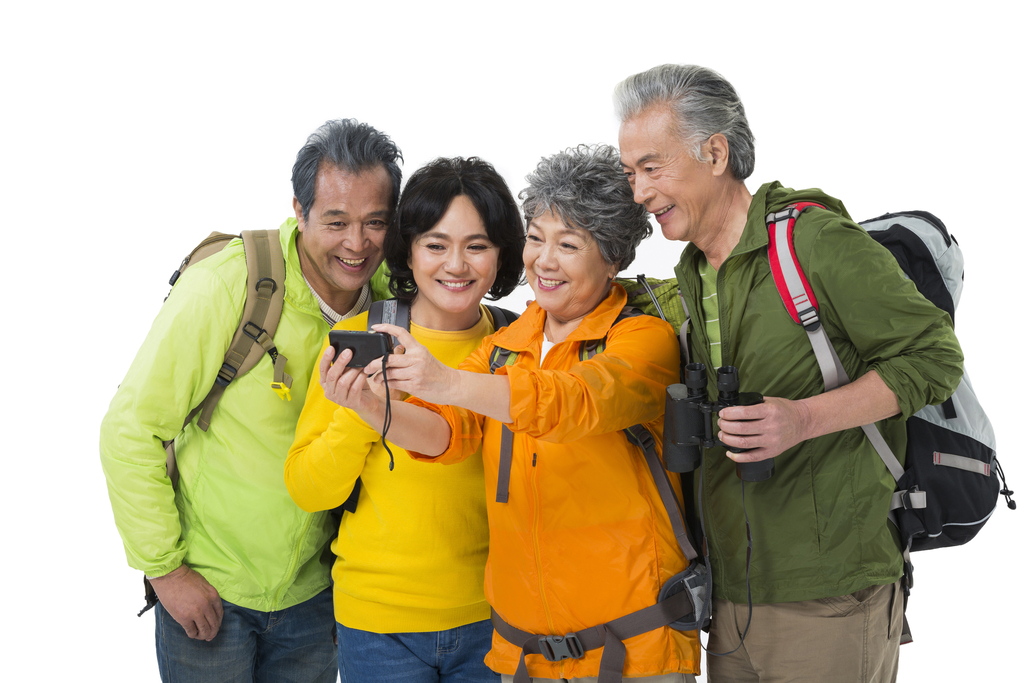 快乐的老年人户外旅行
