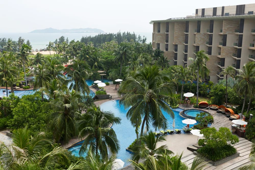 海南三亚酒店园景图片
