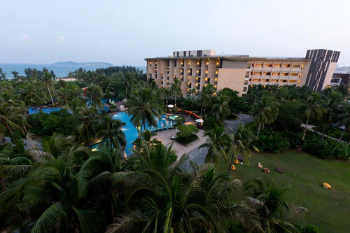 海南三亚酒店园景图片