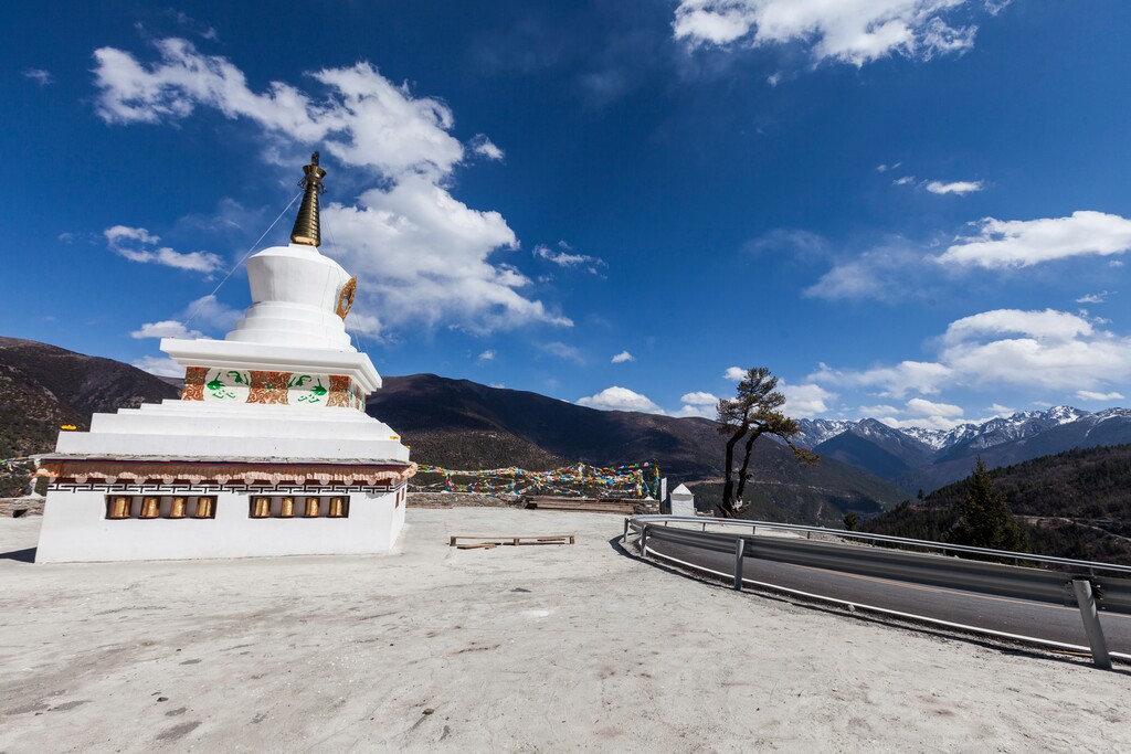 梅里雪山图片