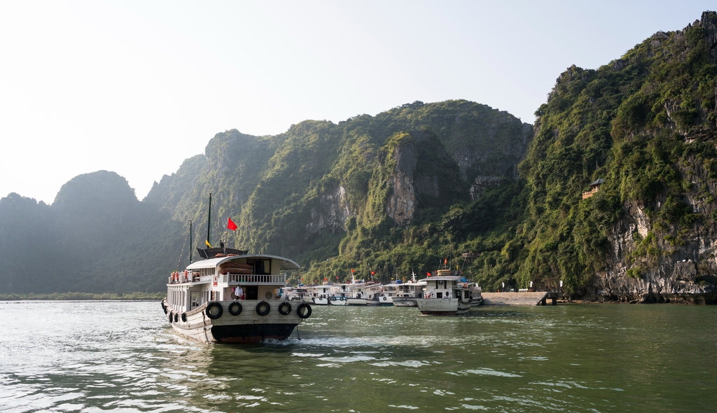 越南美丽的下龙湾图片