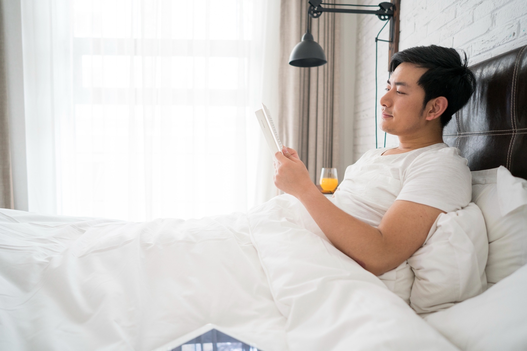 一个年轻男人的休闲生活