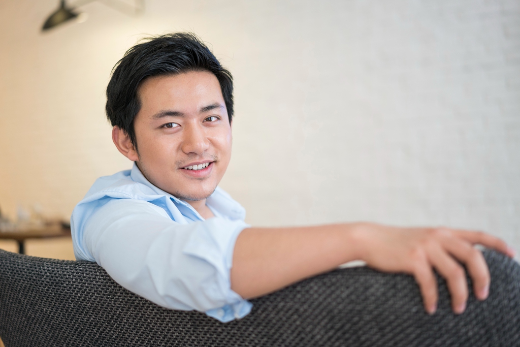 一个年轻男人的休闲生活