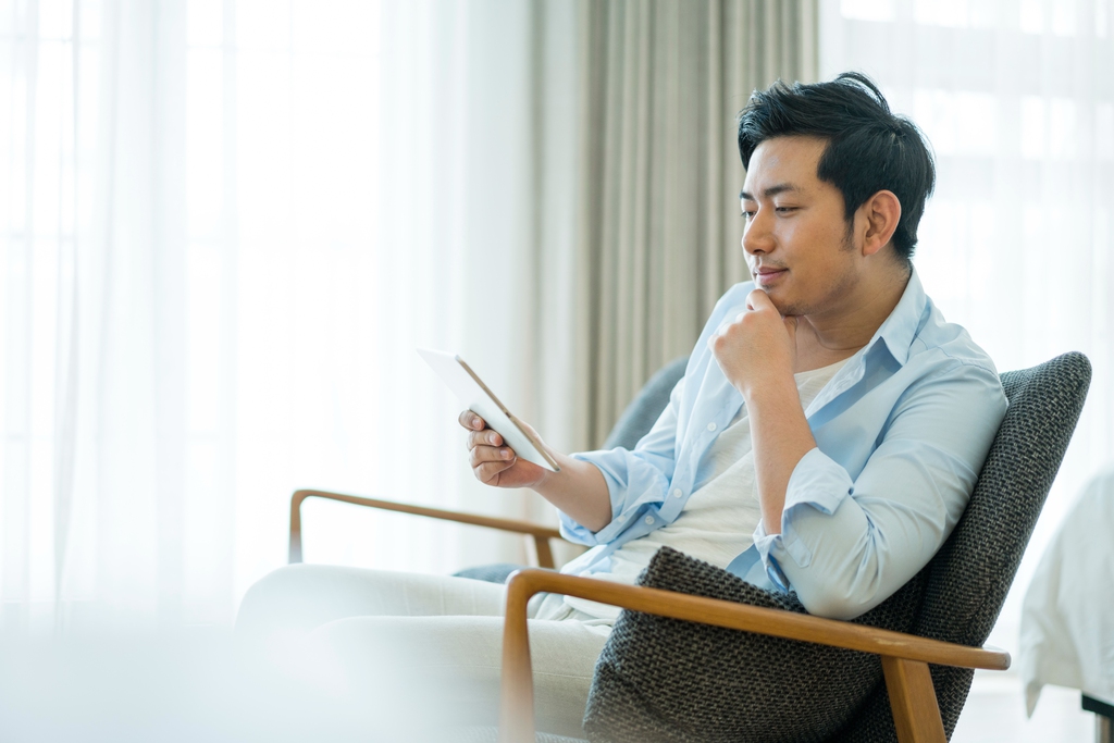 一个年轻男人的休闲生活