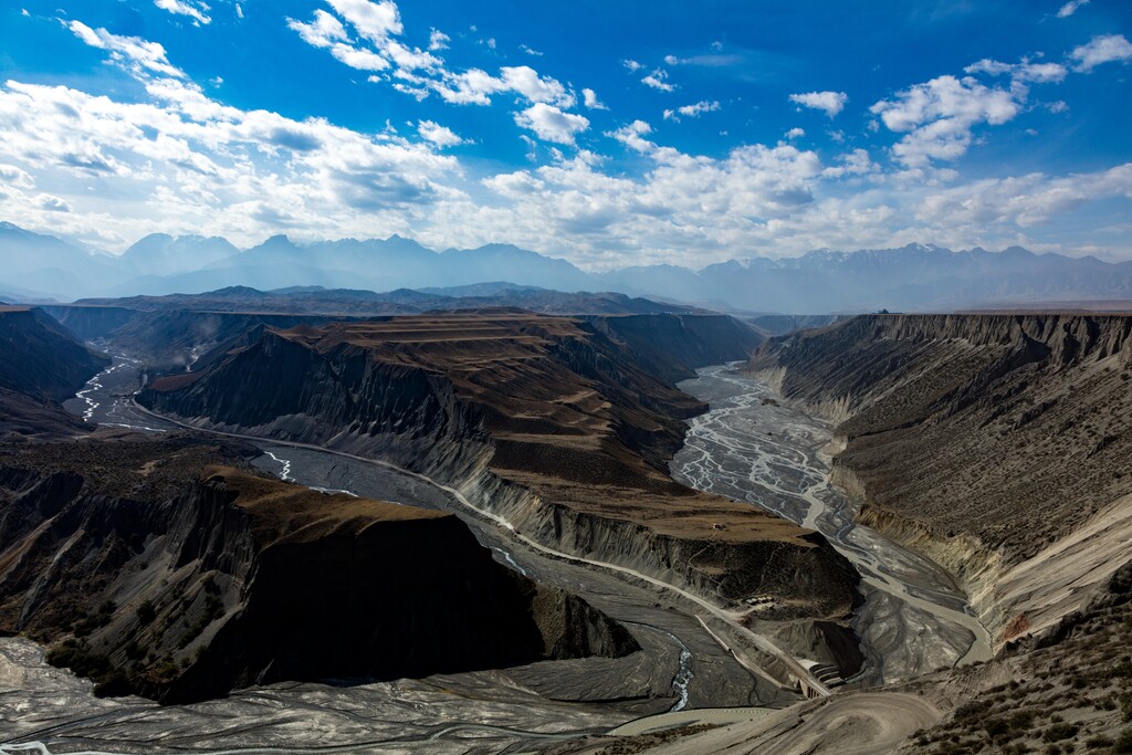 新疆奎屯安集海大峡谷图片