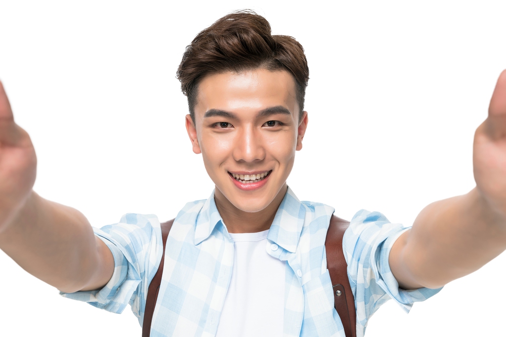 快乐的年轻男子