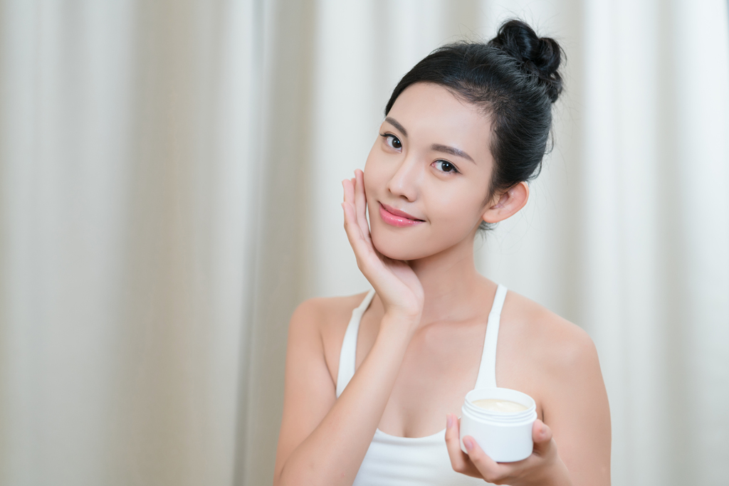 一个年轻女孩的美容生活