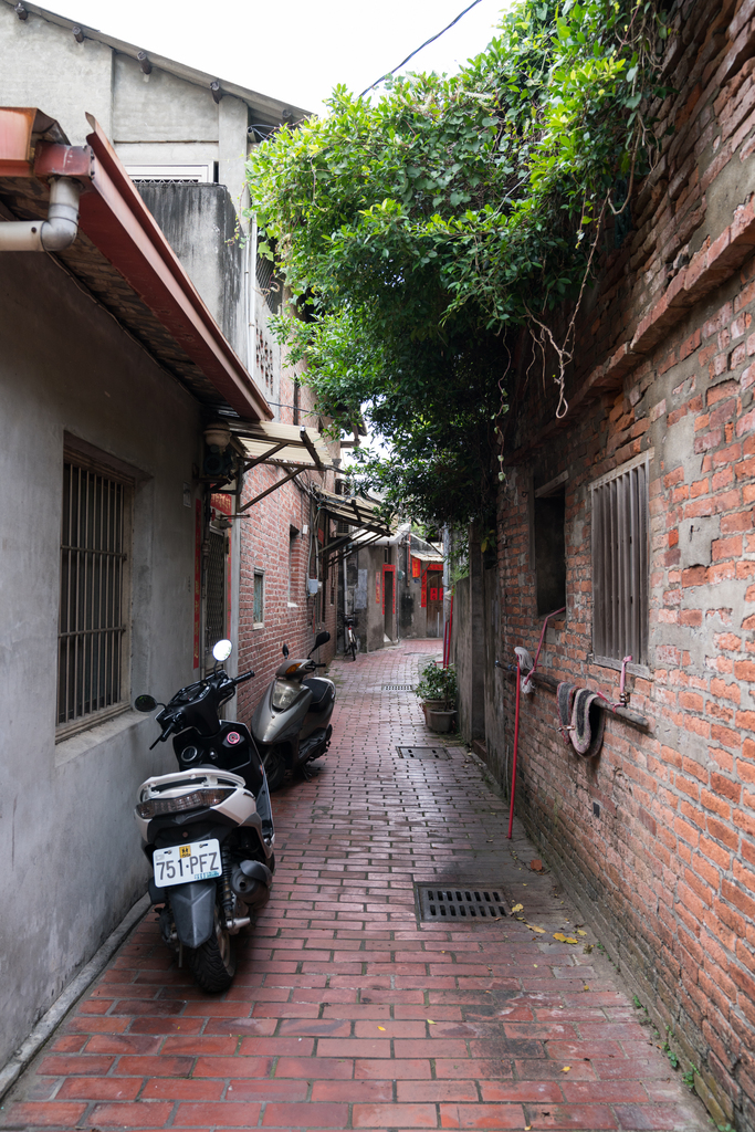 台湾鹿港小镇九曲巷图片