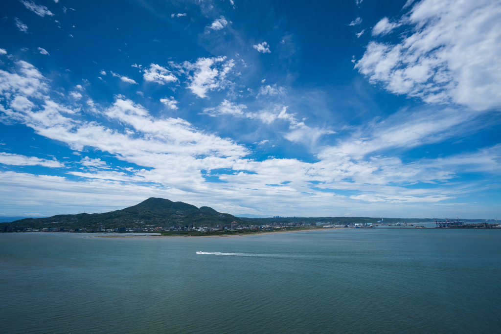 台湾新北市淡水观音山图片