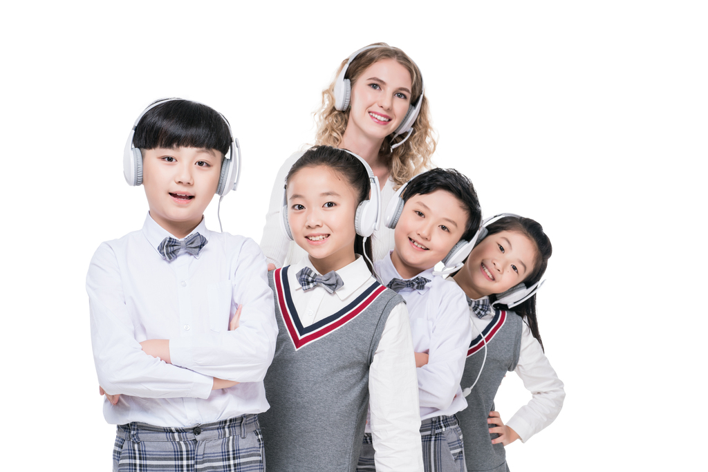 女外教和小学生图片