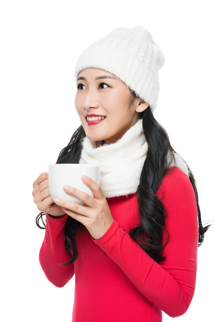 年轻女子喝饮料