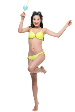 泳装年轻女子图片