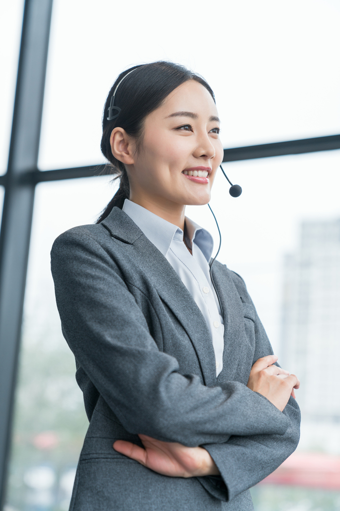 青年商务女子图片