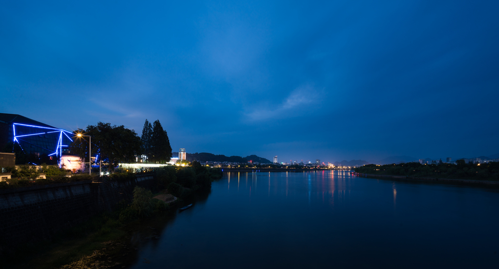 安徽黄山夜景图片