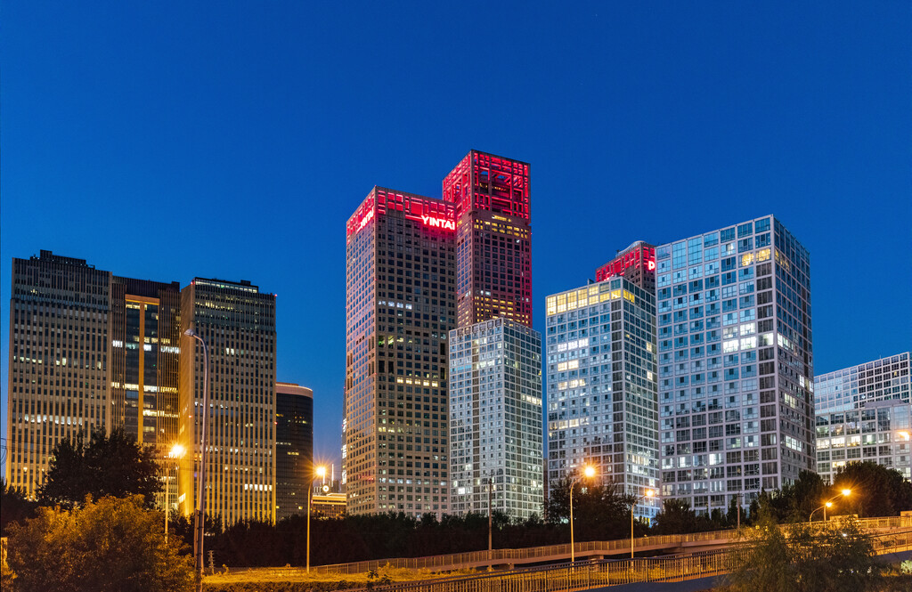 北京CBD SOHO夜景图片