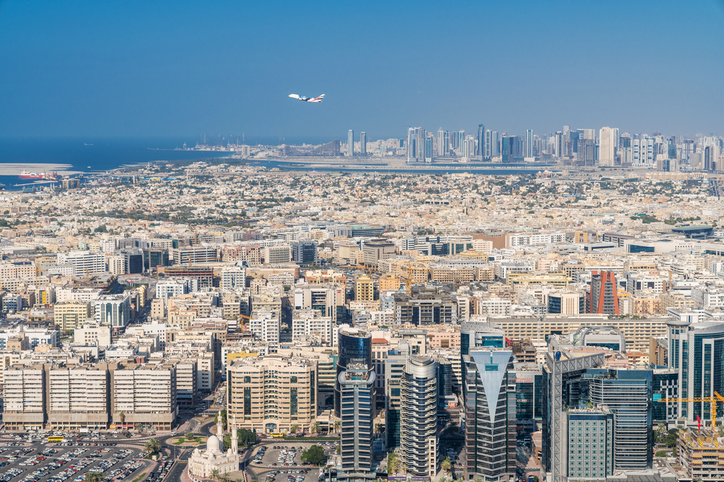 鸟瞰迪拜城市全景