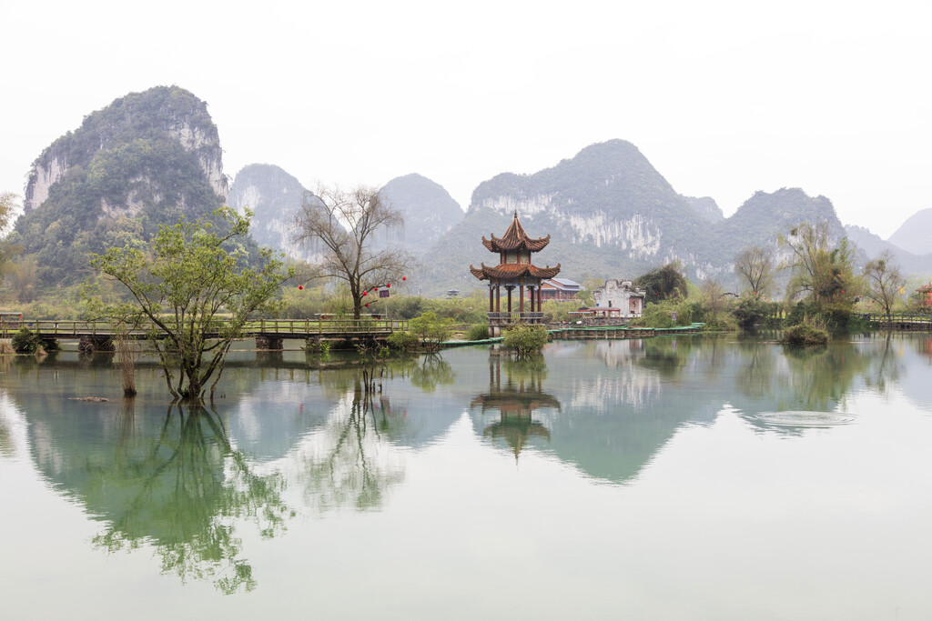 广西靖西鹅泉风景区图片