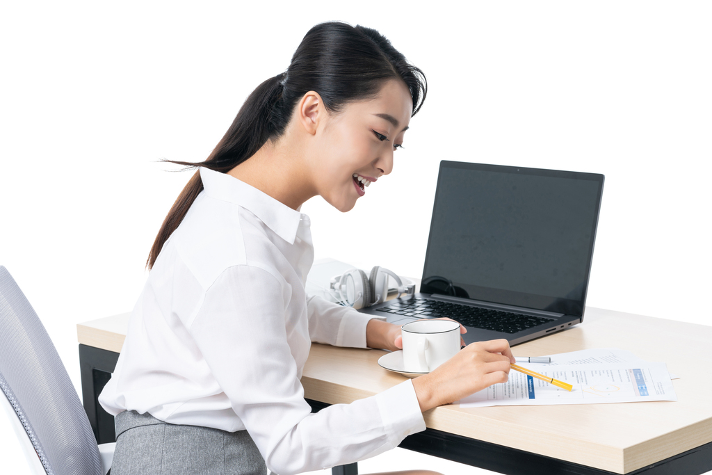 年轻商务女士办公