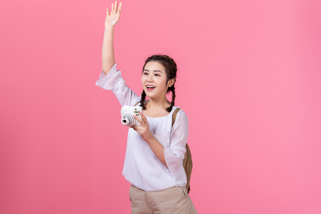 棚拍夏日造型年轻女子图片