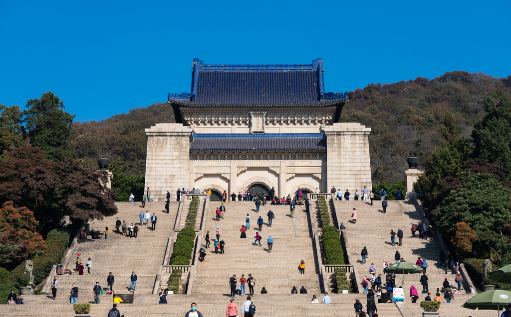 南京中山陵祭堂图片