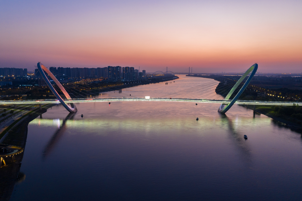 南京城市夜景图片