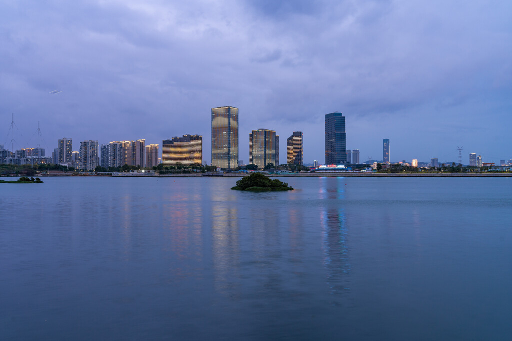 厦门海沧湖水秀公园夜景图片