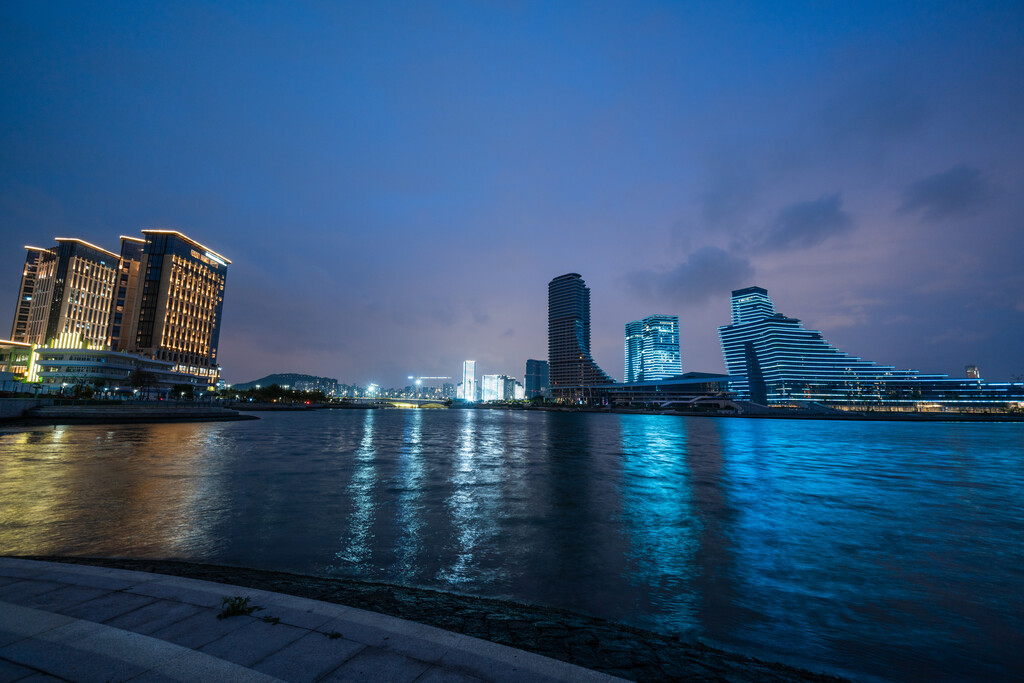 厦门海沧湖水秀公园夜景图片