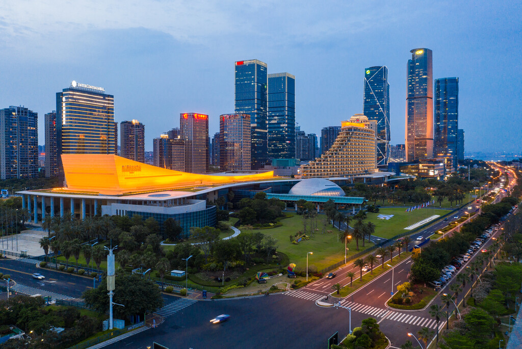 鸟瞰厦门城市夜景图片