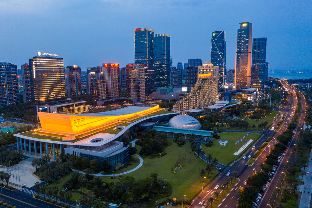 鸟瞰厦门城市夜景图片